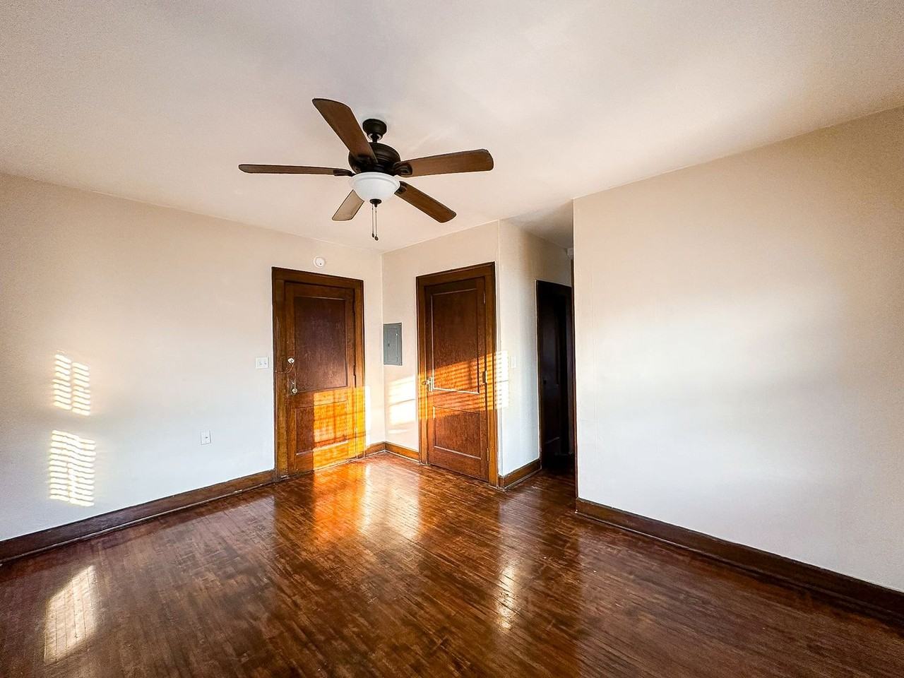 5819 E Washington St #7 - Photo 4 of 15