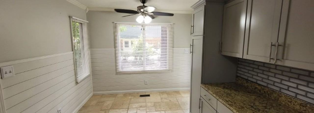 2204 Oakdale Dr - Photo 6 of 25