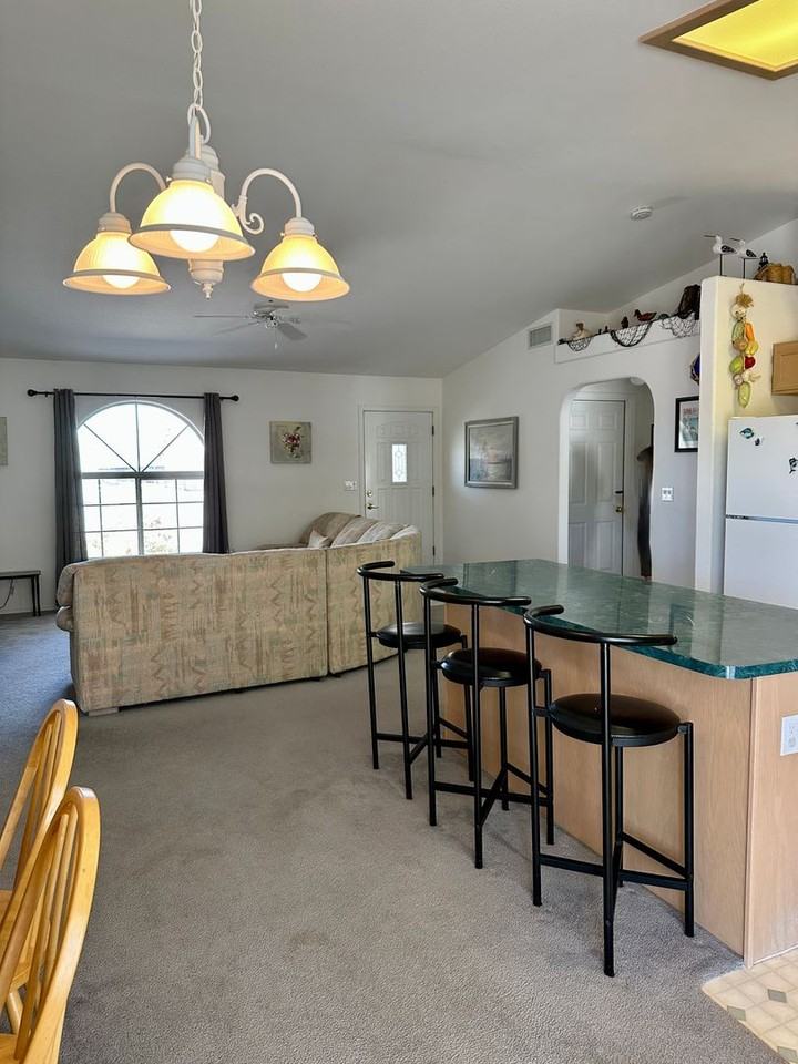 2570 Huntington Dr - Photo 6 of 20