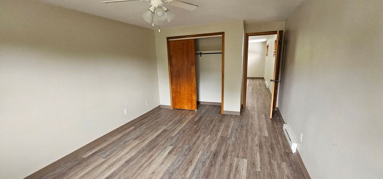 245 Hillside Circle - Photo 2 of 11