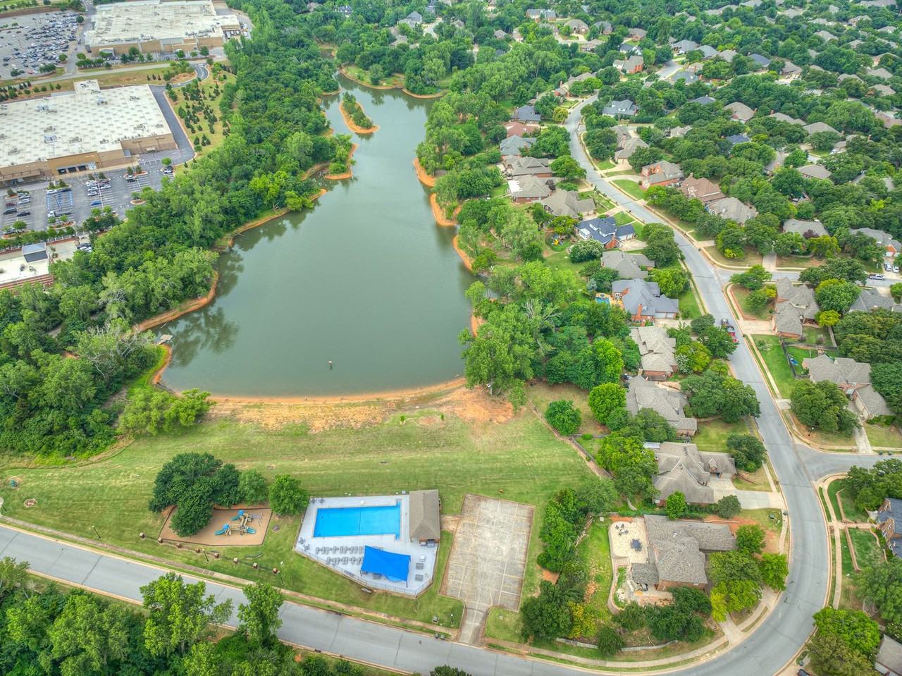 1104 Fox Lake Ln - Photo 3 of 47