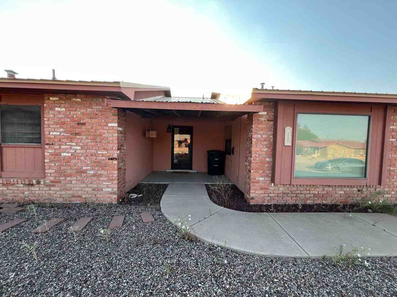 1005 Parway St - Photo 2 of 39