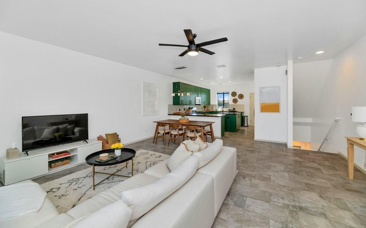 7855 N 20th Gln - Photo 5 of 19