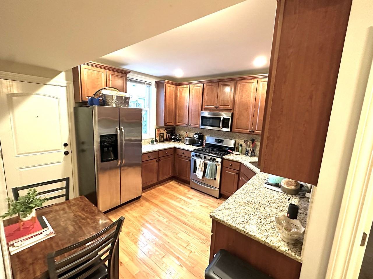 Buckingham - Photo 2 of 16