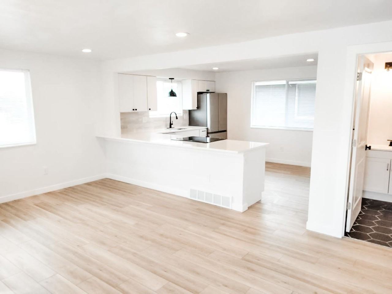 2015 Depew St #2047 - Photo 4 of 10