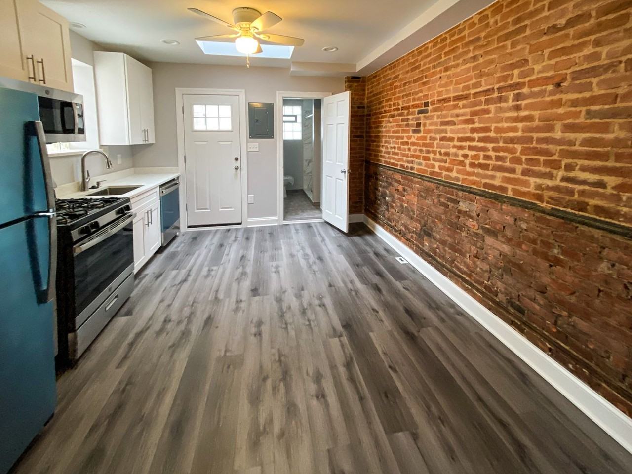 403 S Collington Ave #B - Photo 3 of 27