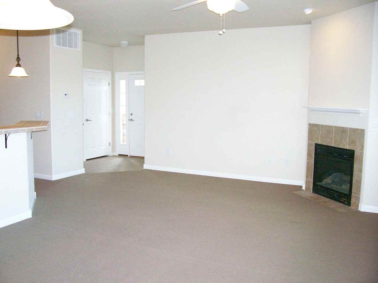 2527 Owens Ave - Photo 2 of 16