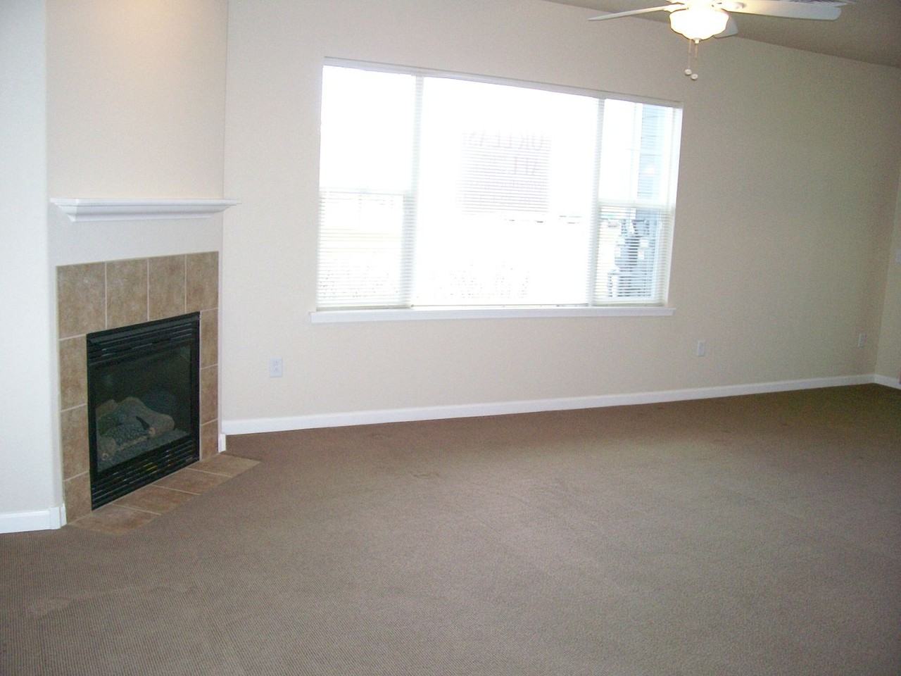 2527 Owens Ave - Photo 3 of 16