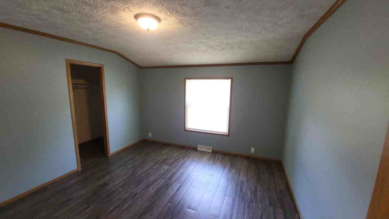 9416 E Richfield Rd - Photo 7 of 20