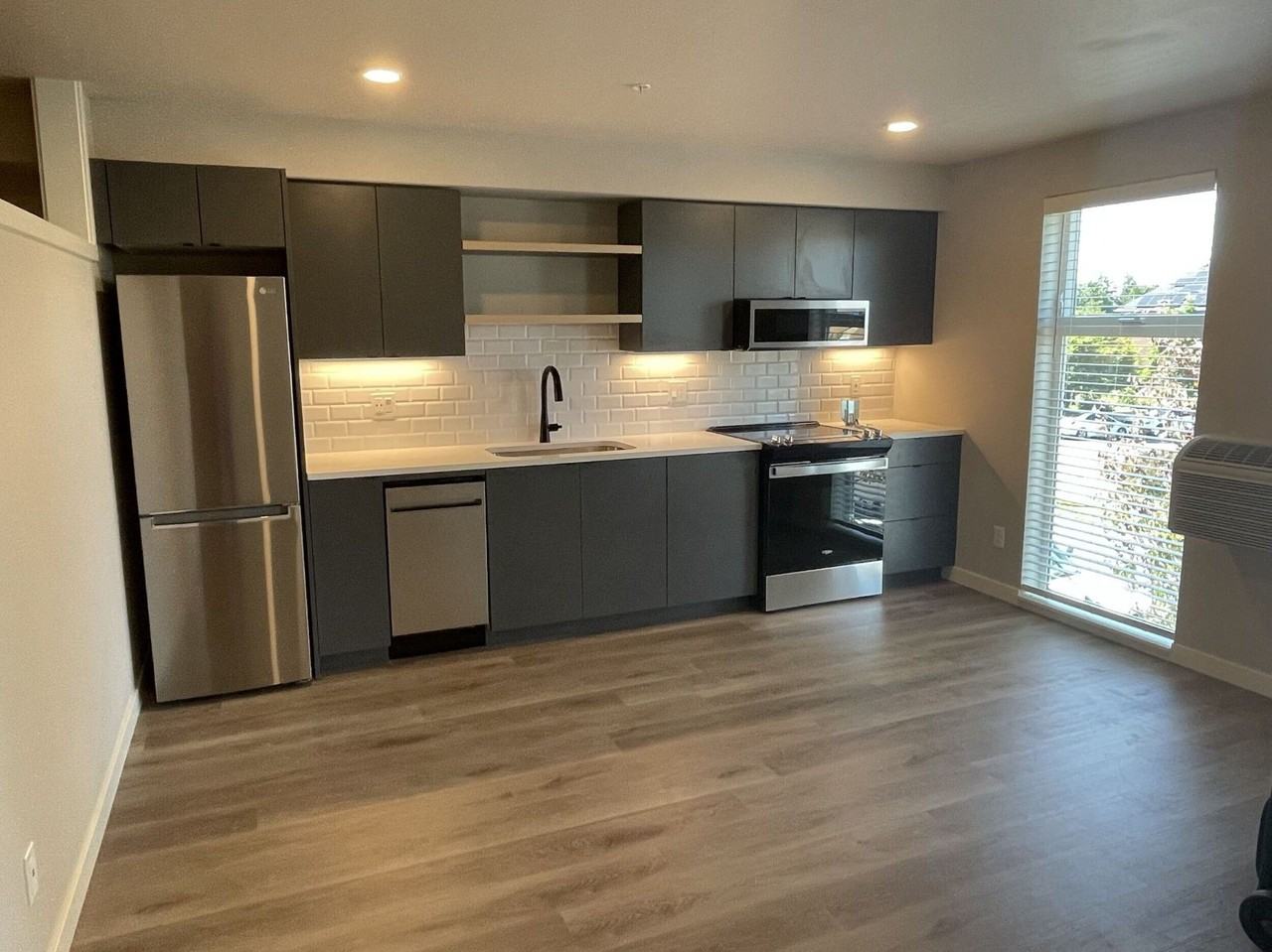 The Hannah - Photo 2 of 38