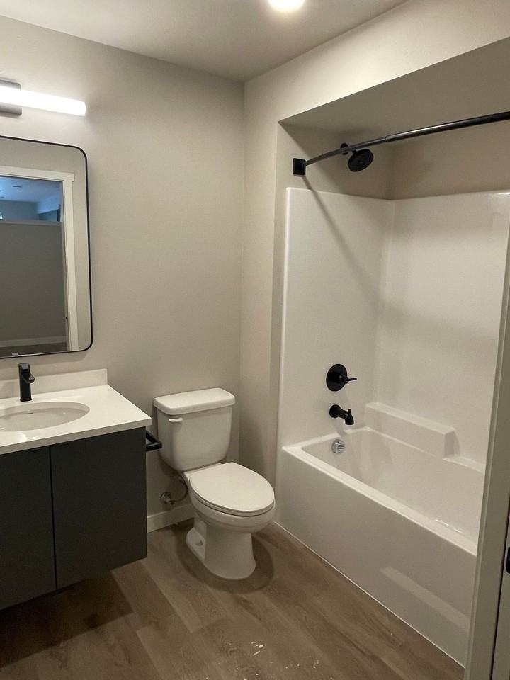 The Hannah - Photo 3 of 38