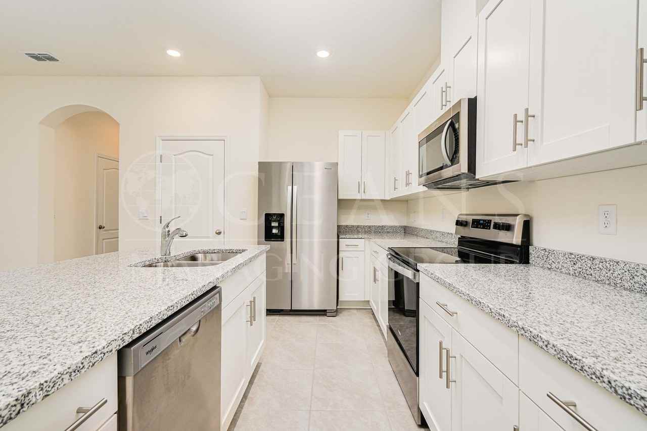 130 Reena Dr - Photo 3 of 38