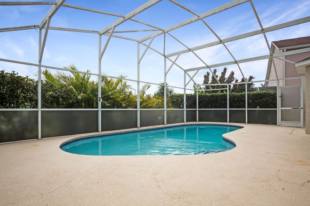 446 High Point Dr - Photo 3 of 34