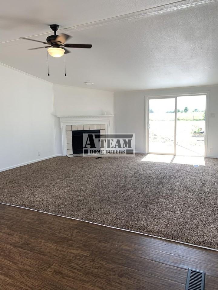 13044 Emerald Blvd - Photo 3 of 32