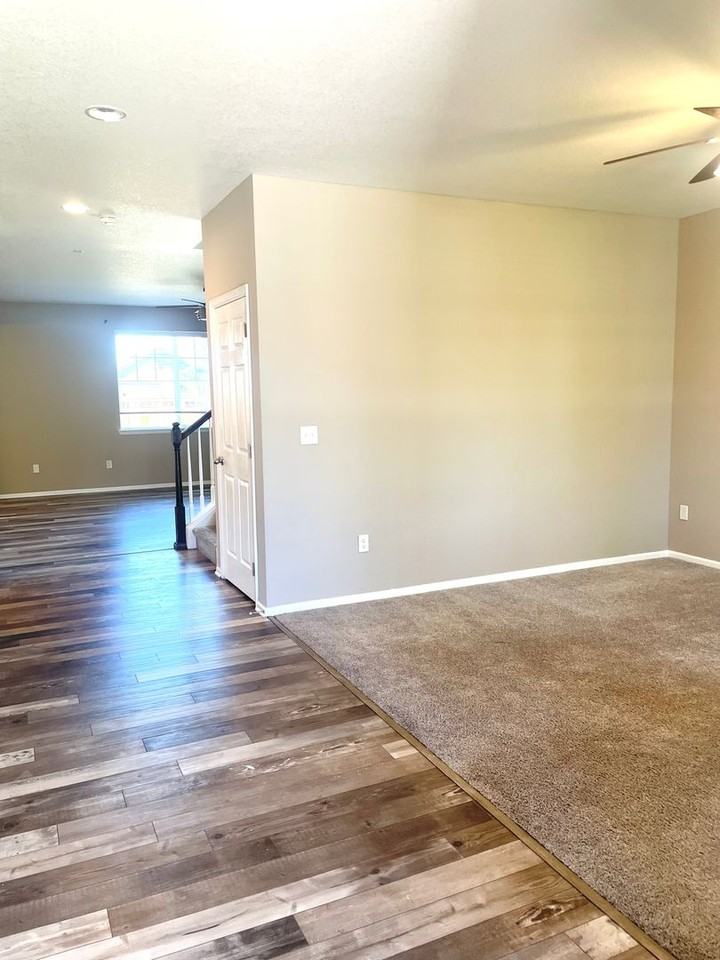 25147 E Maple Ave - Photo 2 of 36