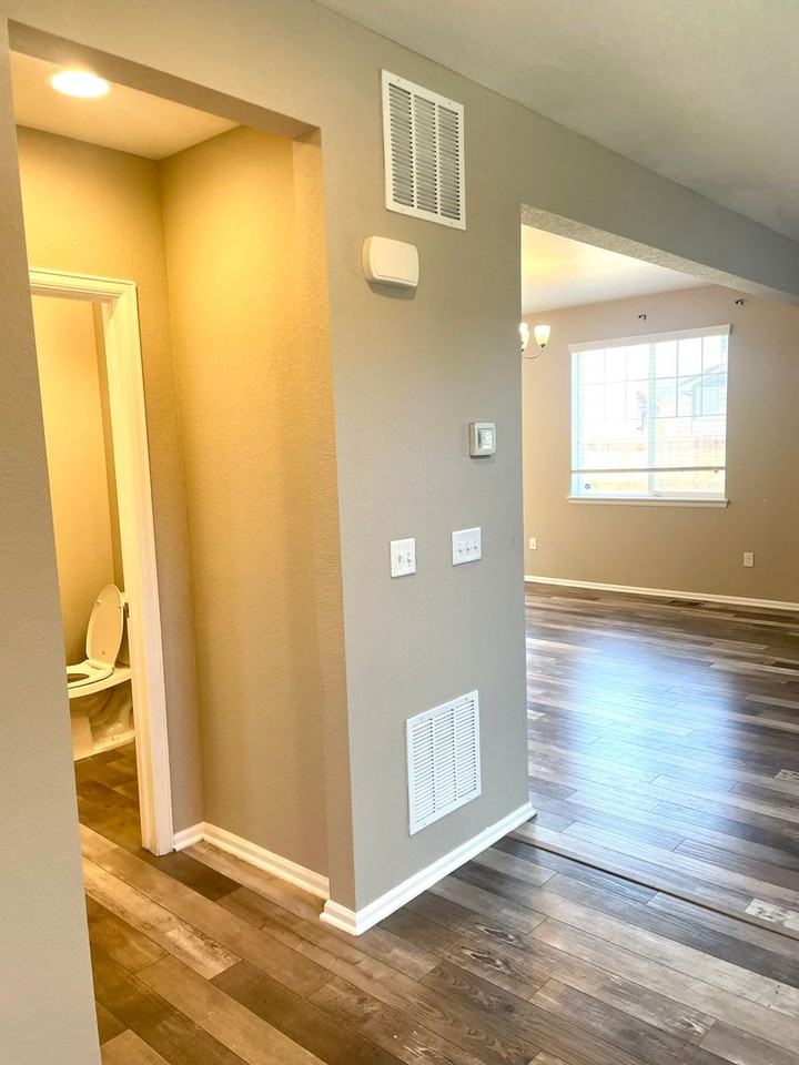 25147 E Maple Ave - Photo 4 of 36