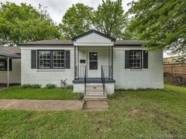 featured image of 5321 E 2nd St