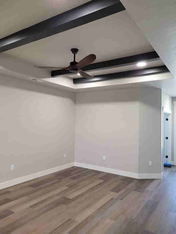 528 W Broadway Ave - Photo 4 of 24