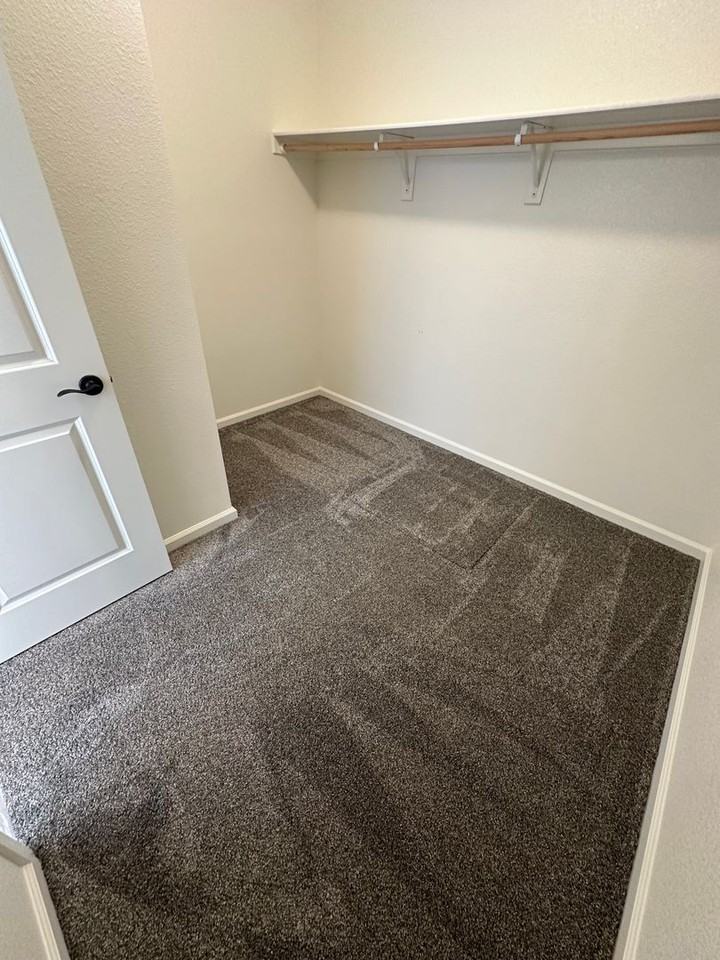 1306 Serenity Cir - Photo 3 of 18