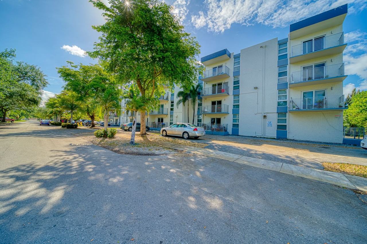 Prestige Vista Apartments - Photo 7 of 16