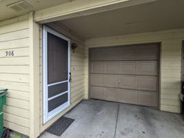 featured image of 906 N 4th St