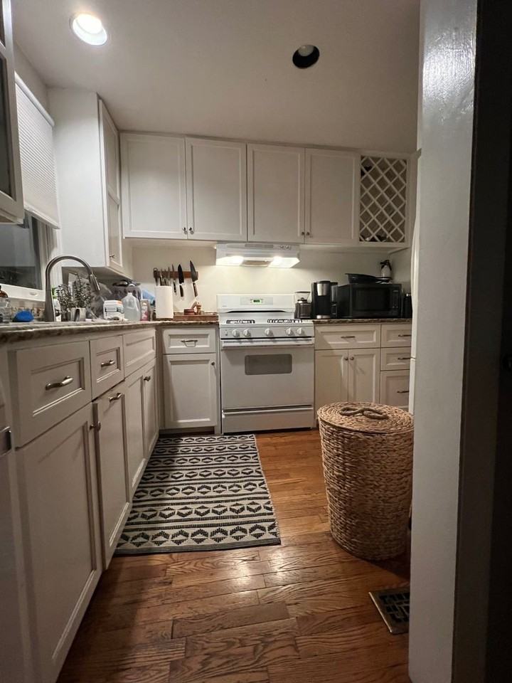 126 Lincoln Ct - Photo 2 of 24