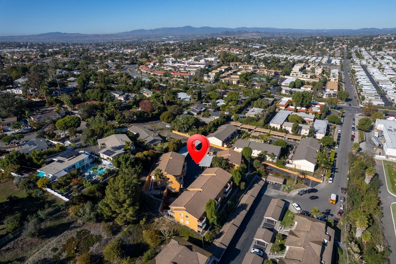 1212 Calle Jules - Photo 3 of 29