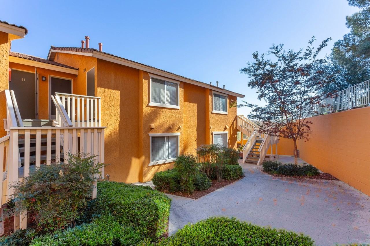 1212 Calle Jules - Photo 7 of 29