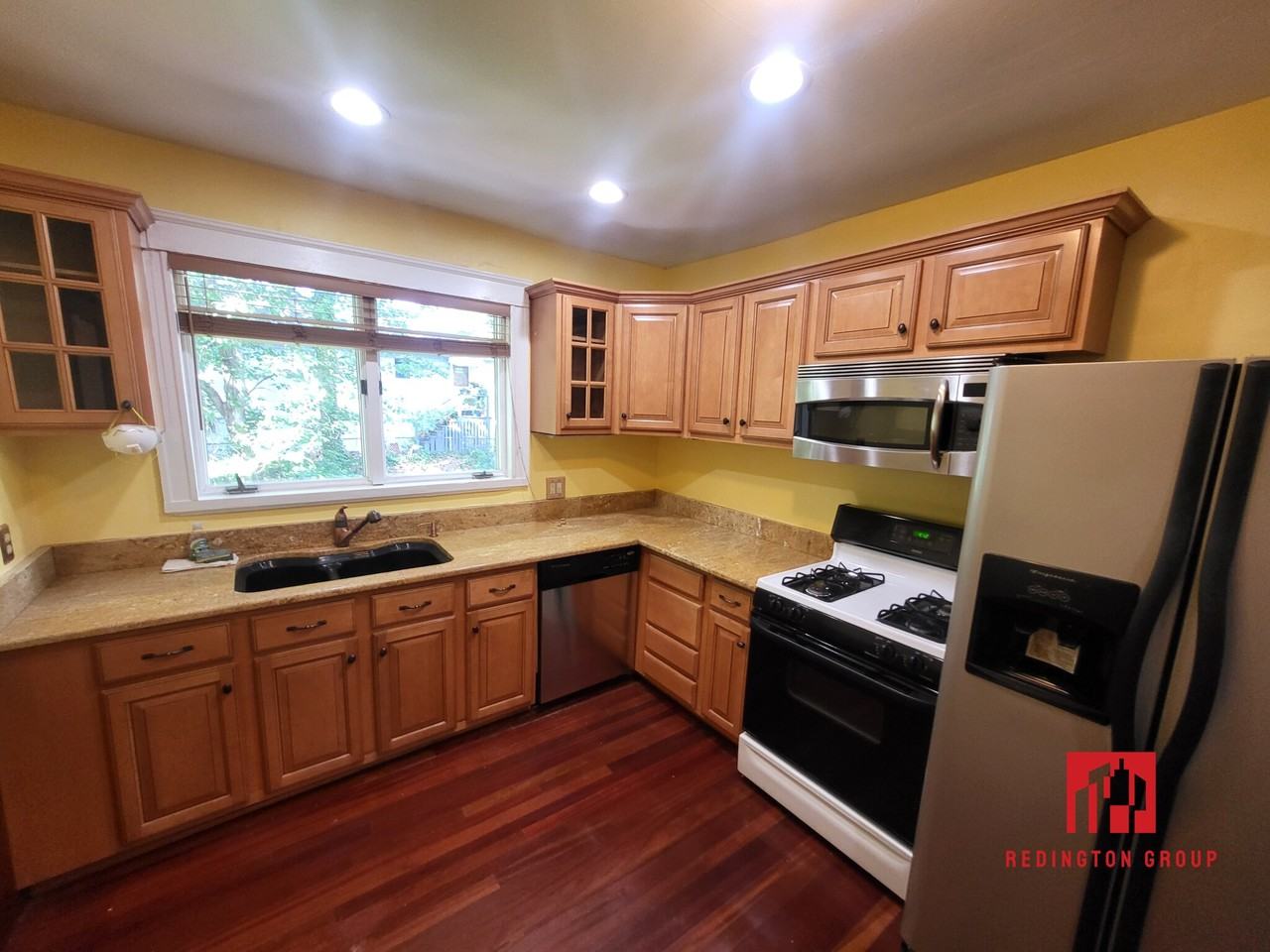 255 Itasca St #1 - Photo 3 of 10