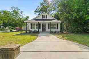 323 S Mcqueen St - Photo 1 of 1