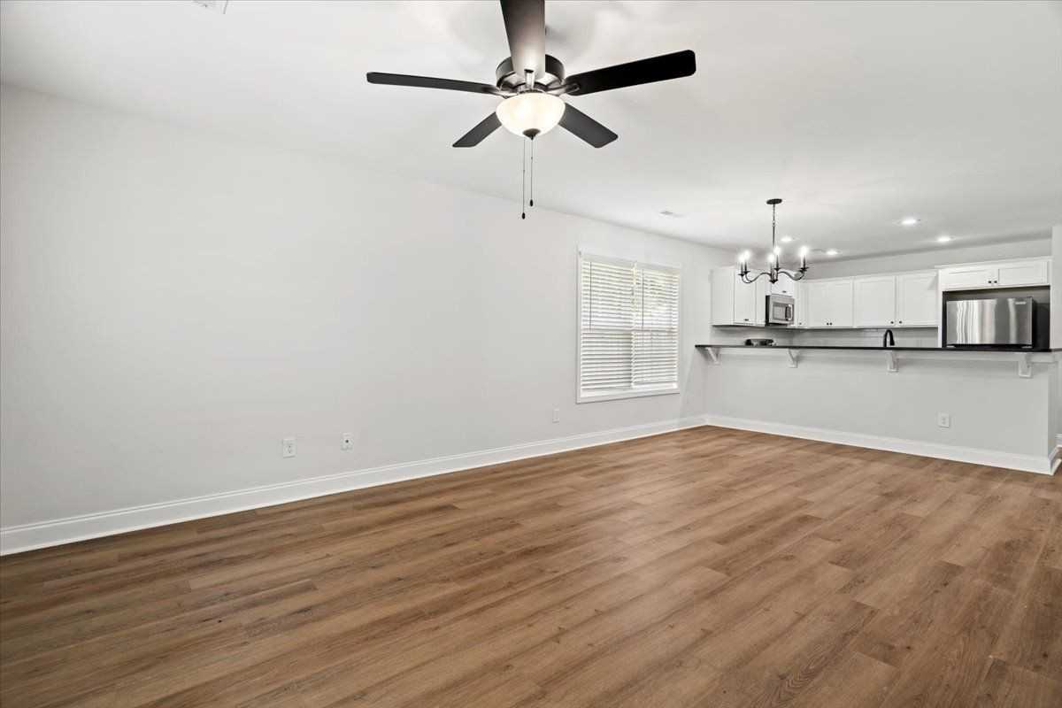 323 S Mcqueen St - Photo 6 of 25