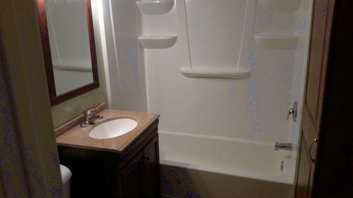 544 1/2 Avenue E - Photo 4 of 5