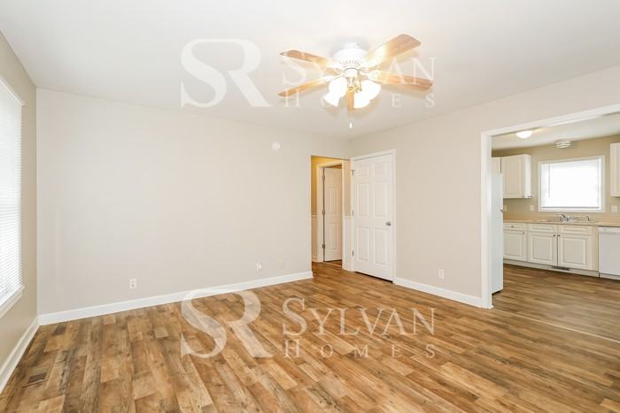 222 Jefferson St E - Photo 3 of 15