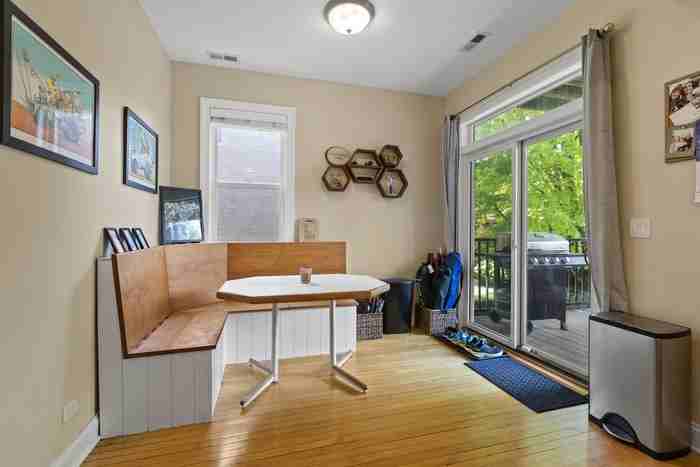 1943 W Henderson St #1E