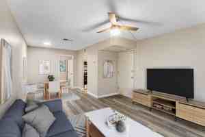 featured image of 4405 N 103rd Ave