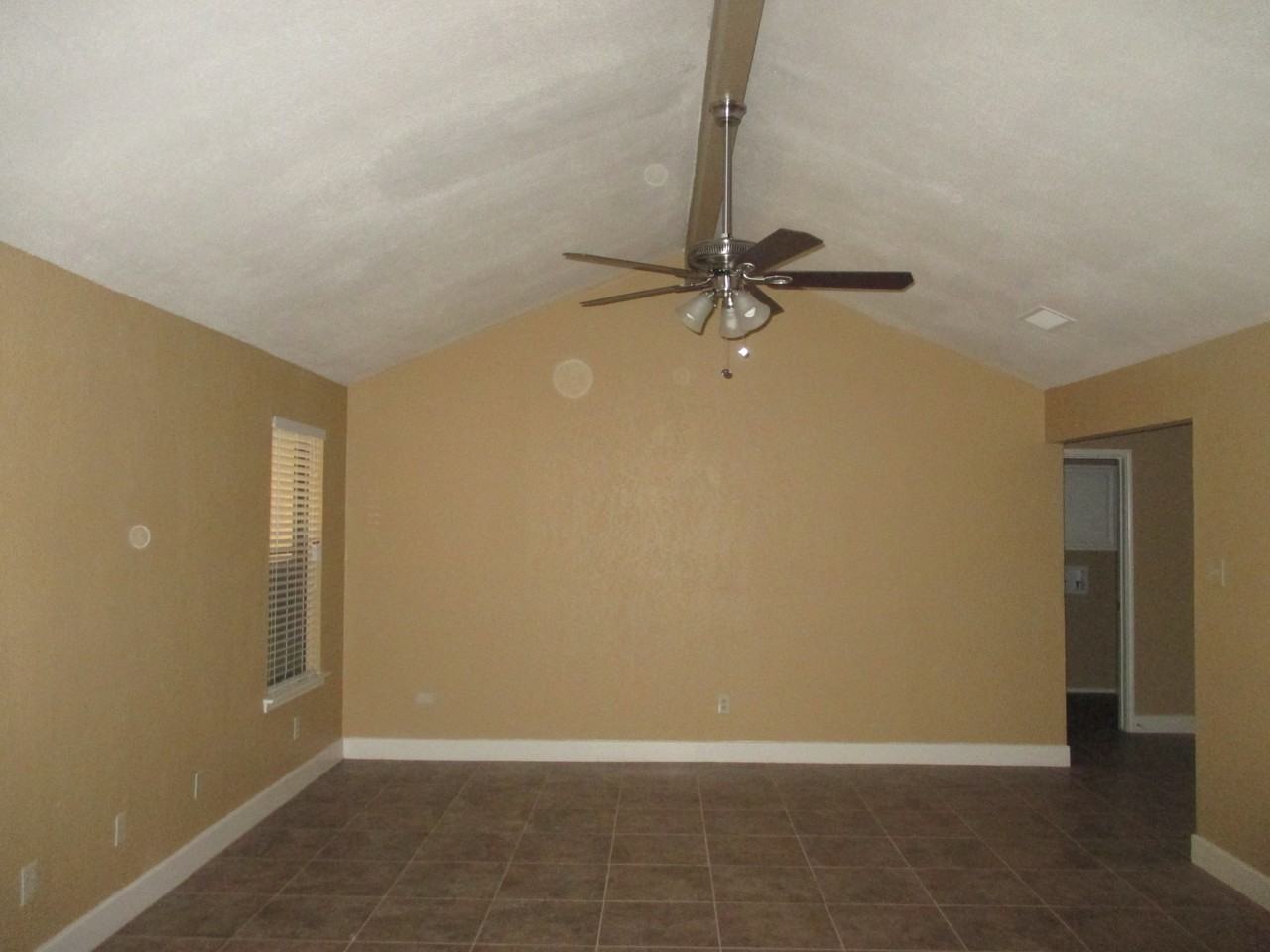 7609 Cedarhill Rd - Photo 2 of 15