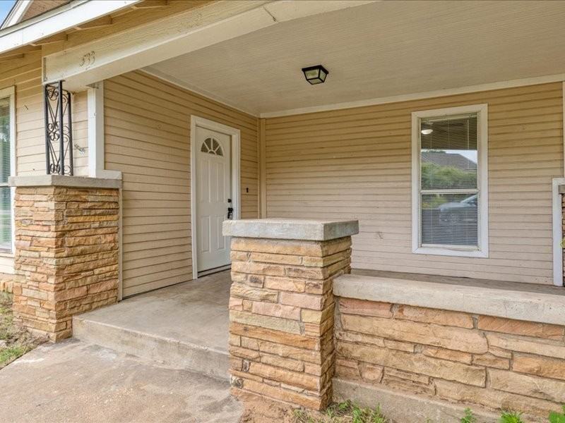 533 East Woodard Street #1 - Photo 4 of 24