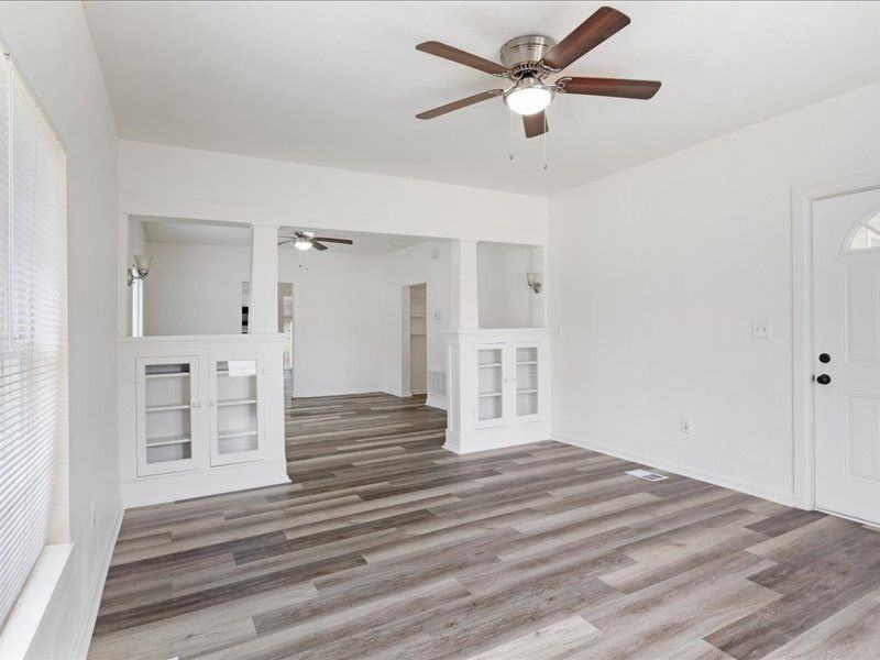 533 East Woodard Street #1 - Photo 6 of 24