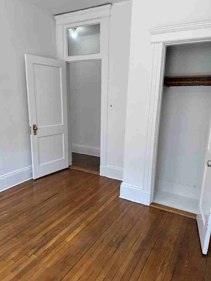 122 Warren St #6 - Photo 5 of 11