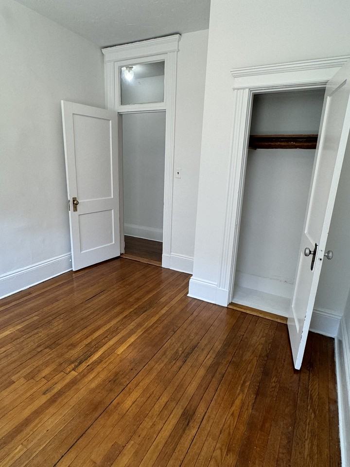 122 Warren St #6 - Photo 6 of 11