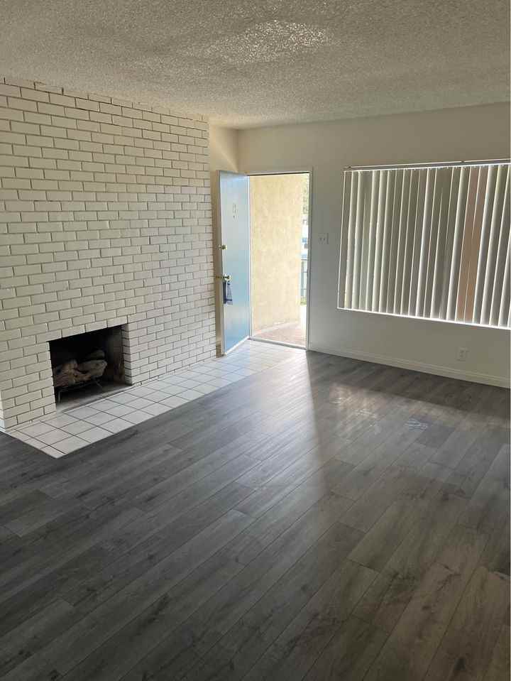750 W Bonita Ave #09 - Photo 2 of 12