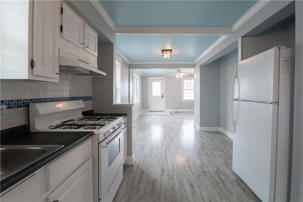 35 Houston Ave #1 - Photo 4 of 13