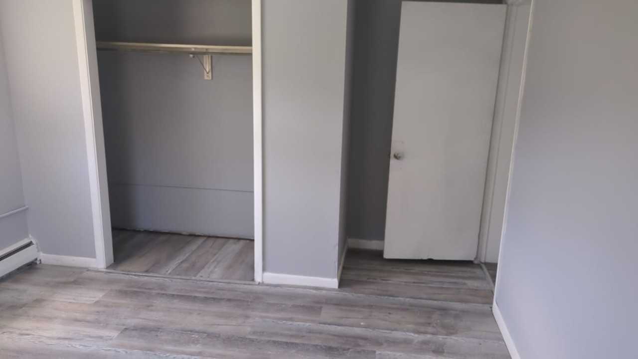 15 Hakes Ave #102 - Photo 6 of 13