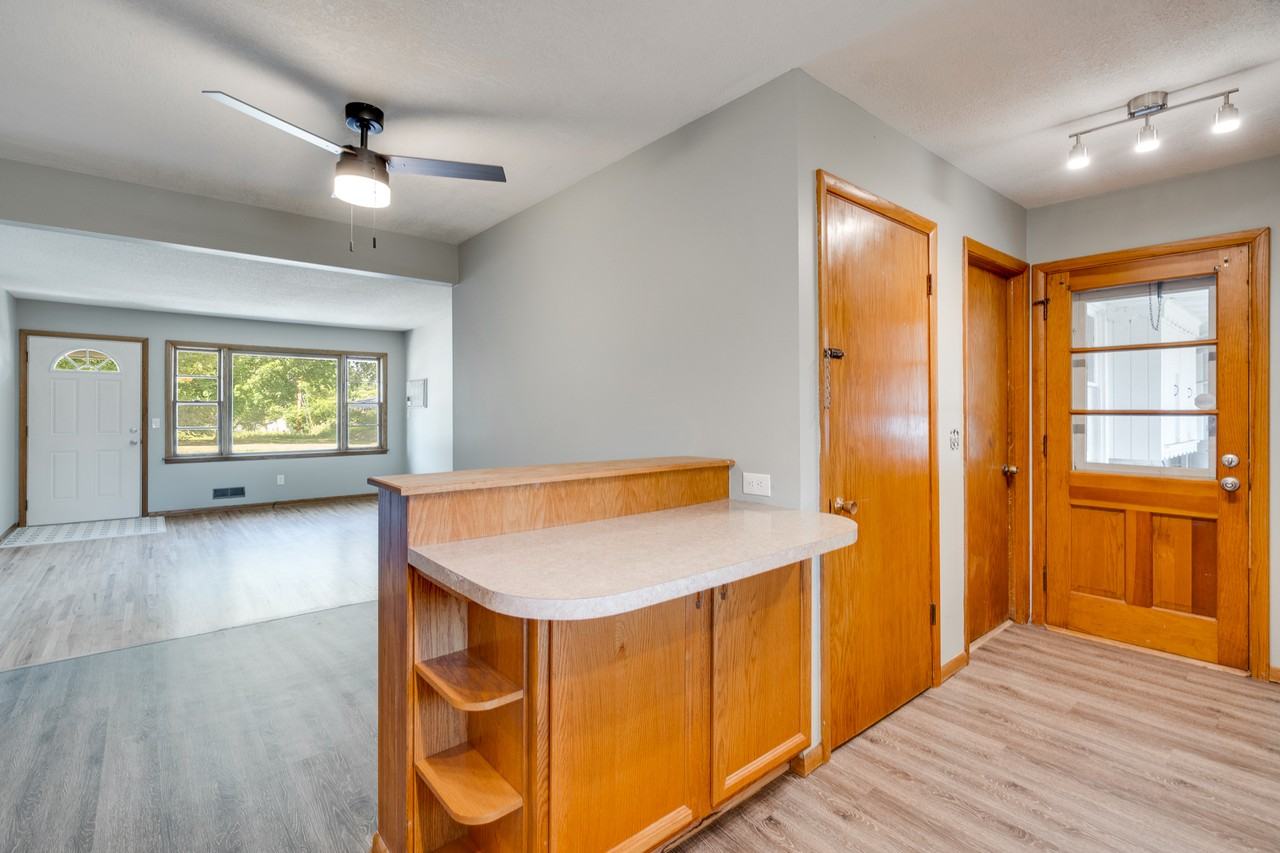 3104 39th Ave Ne #NA - Photo 5 of 24