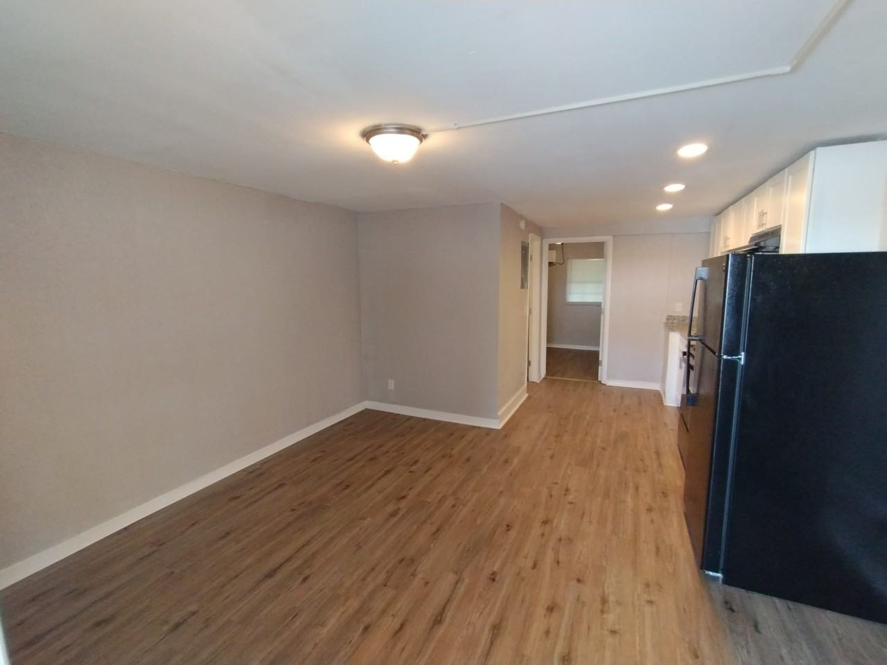 2150 Inwood Terrace-6 #2150-6 - Photo 2 of 6
