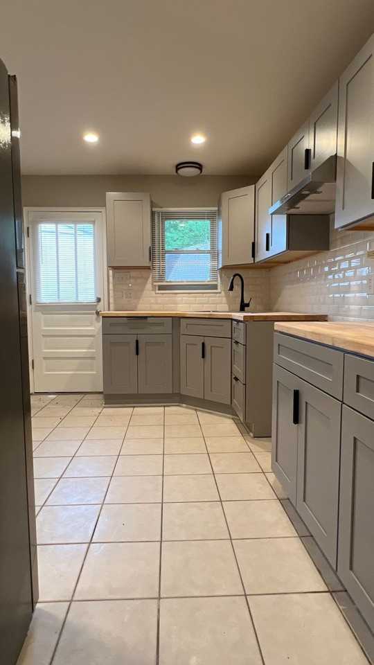 1274 Farley Dr #1274 - Photo 5 of 10