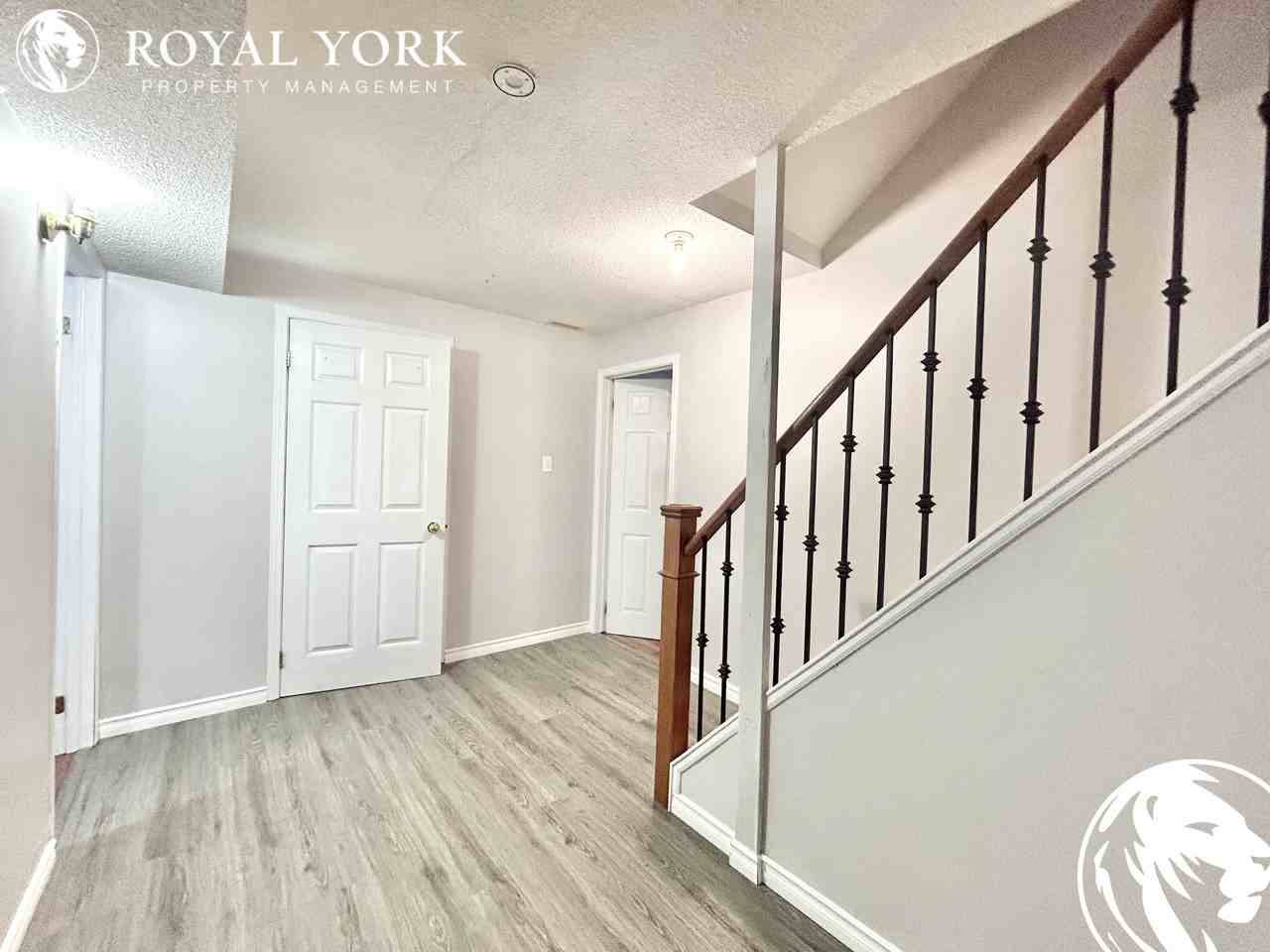 2-154 Atkins Circle, Brampton, Ontario L6X 4A7 - Photo 3 of 15