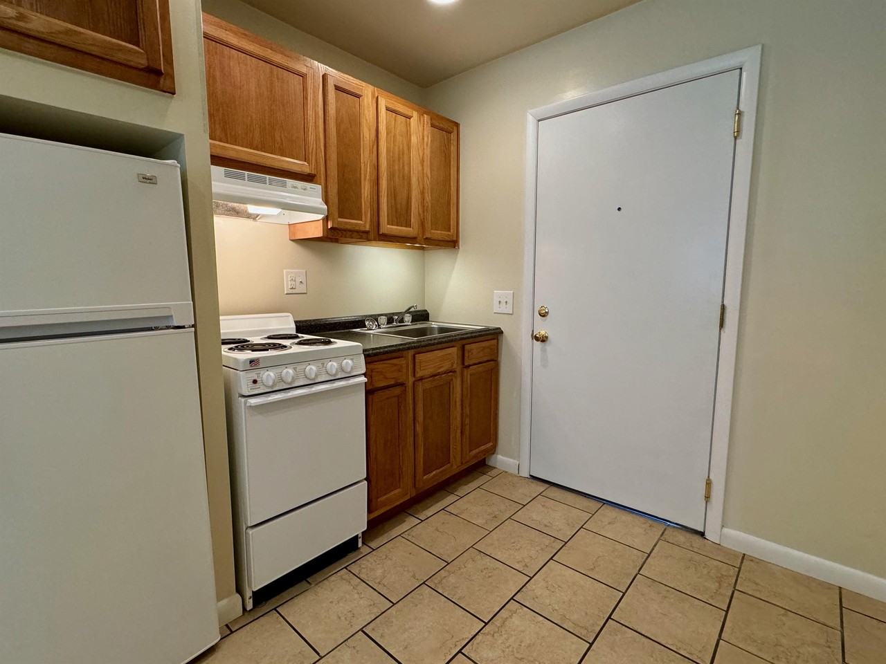 512 S Hays Ave #4 - Photo 3 of 10