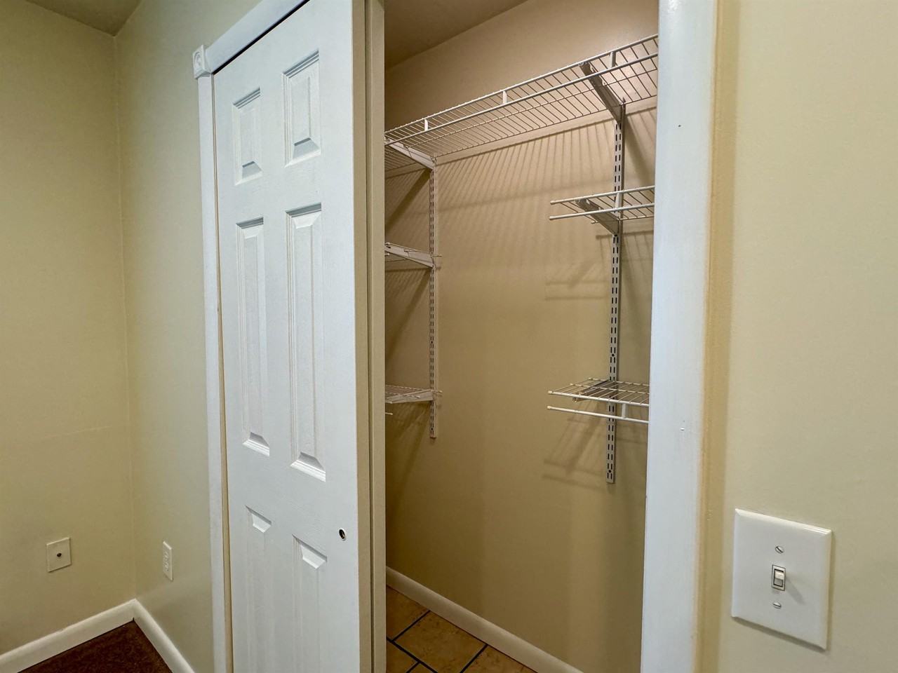 512 S Hays Ave #4 - Photo 6 of 10