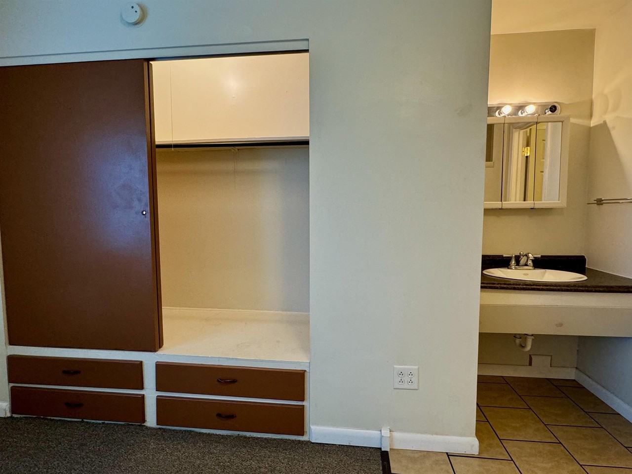 512 S Hays Ave #12 - Photo 6 of 10